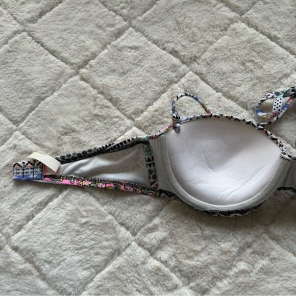 Victoria's Secret | Foil Aztec Southwest Flirt Bandeau Bikini Top | Size 36B - Picture 8 of 11